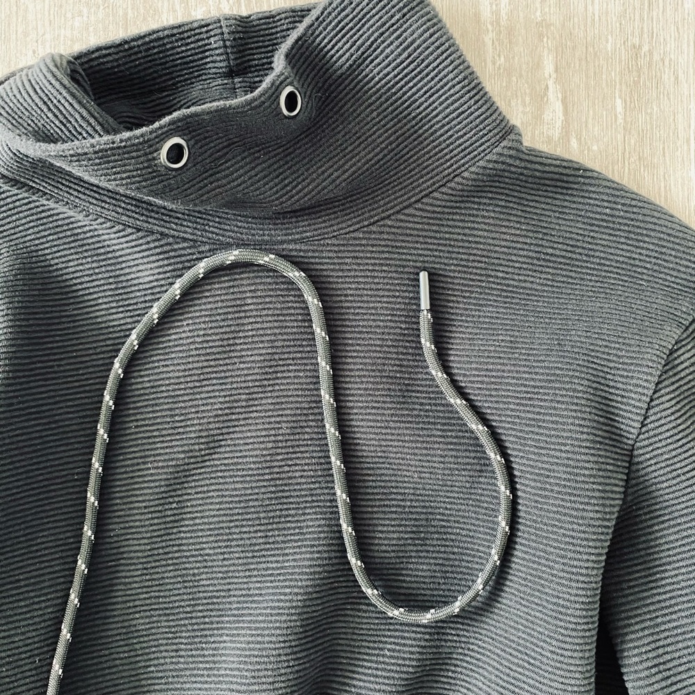 Men’s Zara Sweatshirt - Picture 2 of 3